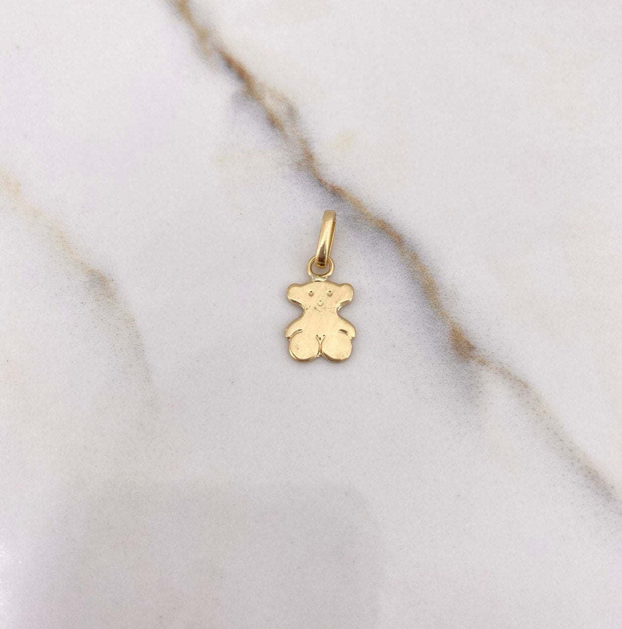Dije Oso Ts 0.65gr / 1.6cm / Plano Oro Amarillo &