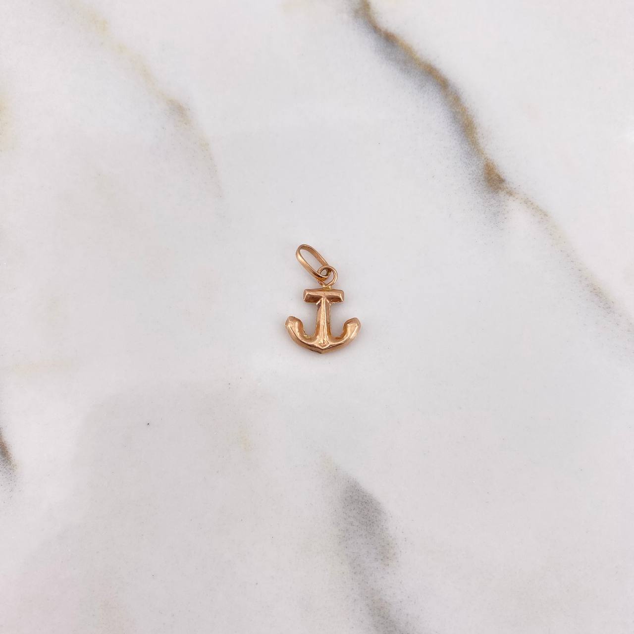 Dije Ancla 0.3gr / 1.5cm / Troquelado Oro Rosa &