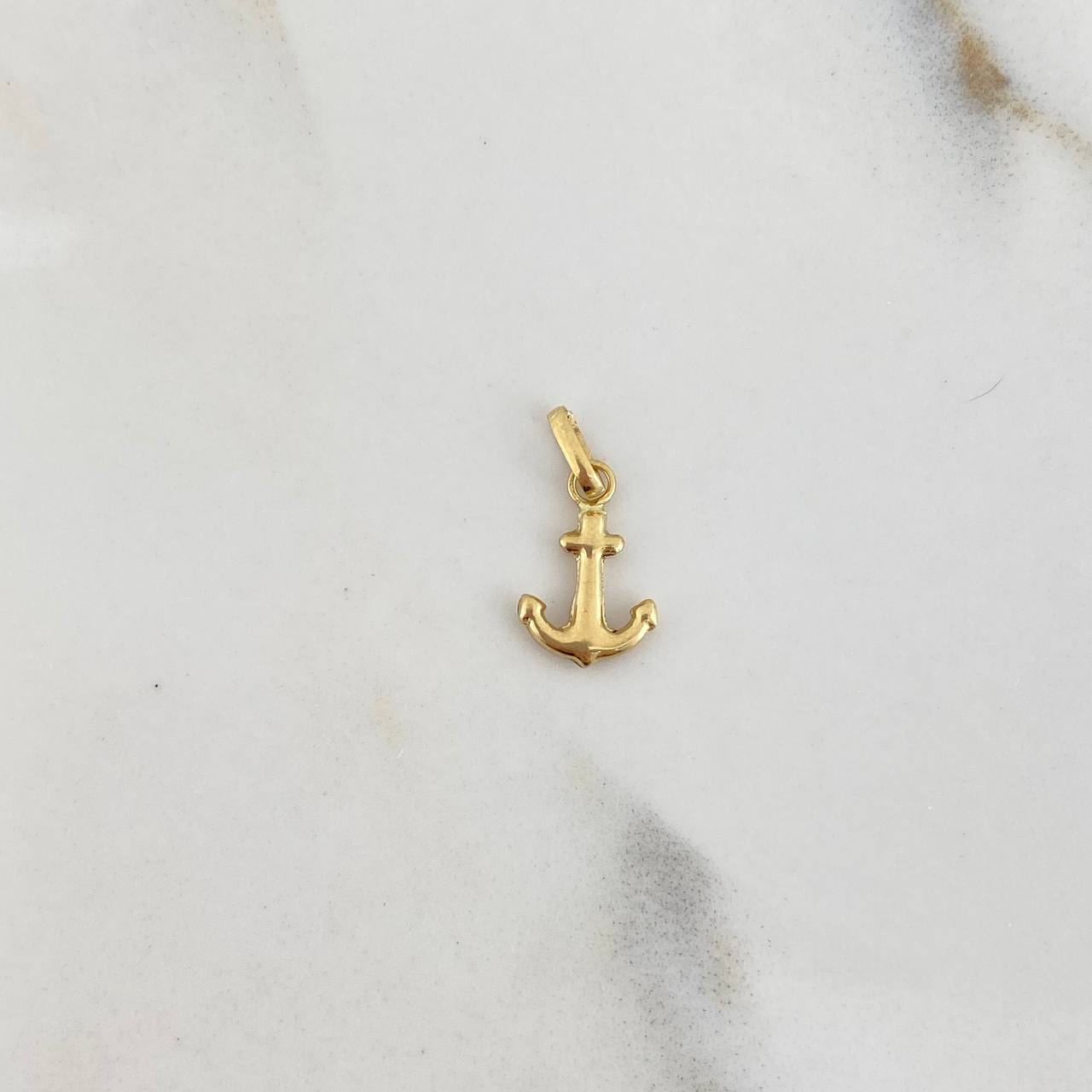 Dije Ancla 0.2gr / 1.5cm / Troquelado Oro Amarillo &