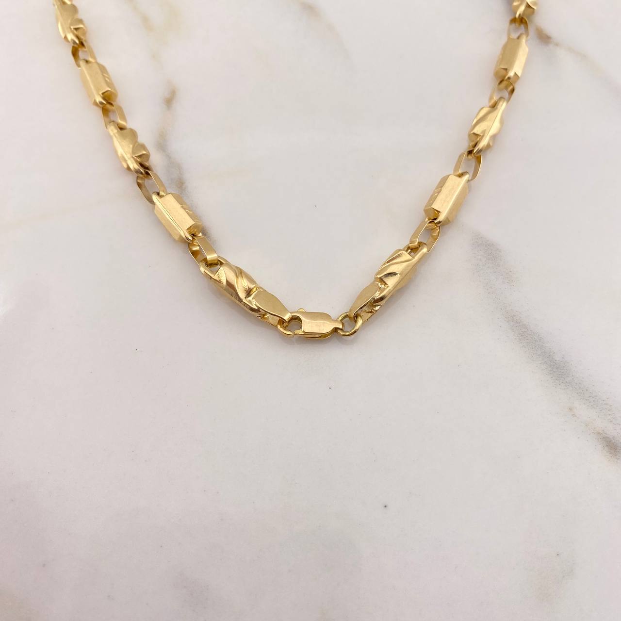 Cadena Rustica Barril 19.35gr / 60cm / 4mm Liso Oro Amarillo $