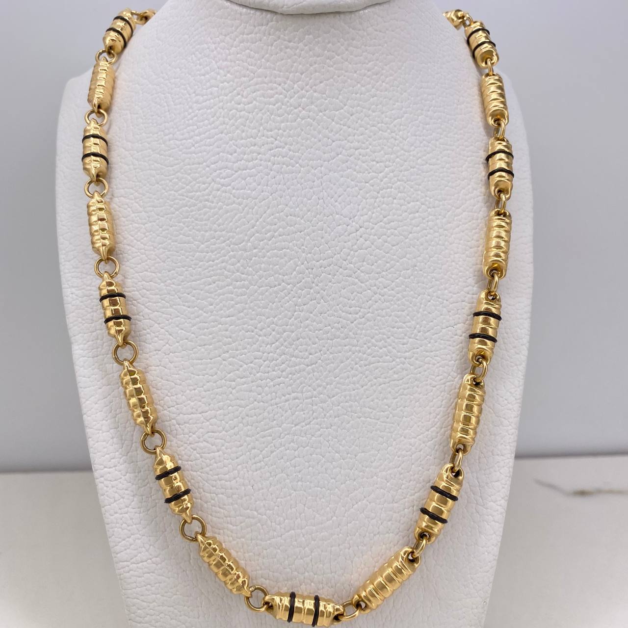 Cadena Rustica 24.75gr / 60cm / 5mm Cauchos Negros Oro Amarillo &