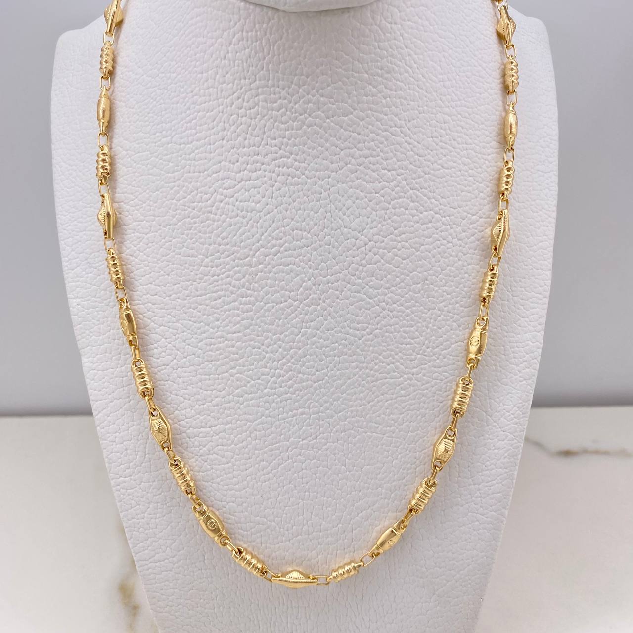Cadena Rustica Piramide Tornillo 11.2gr / 65cm / 4mm Barril Oro Amarillo &