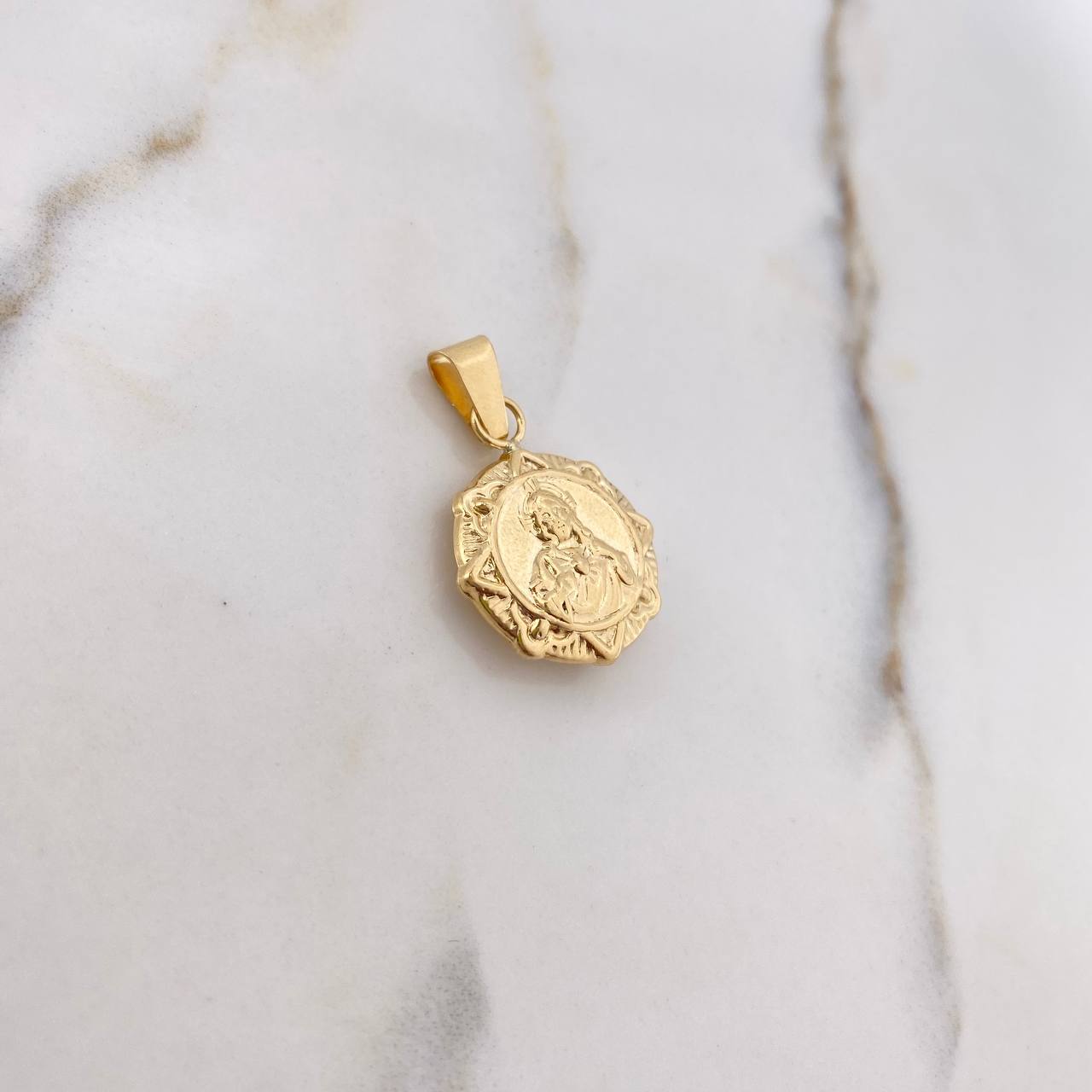 Dije Sagrado Corazon De Jesus 1.5gr / 2.5cm / Troquelado Oro Amarillo &