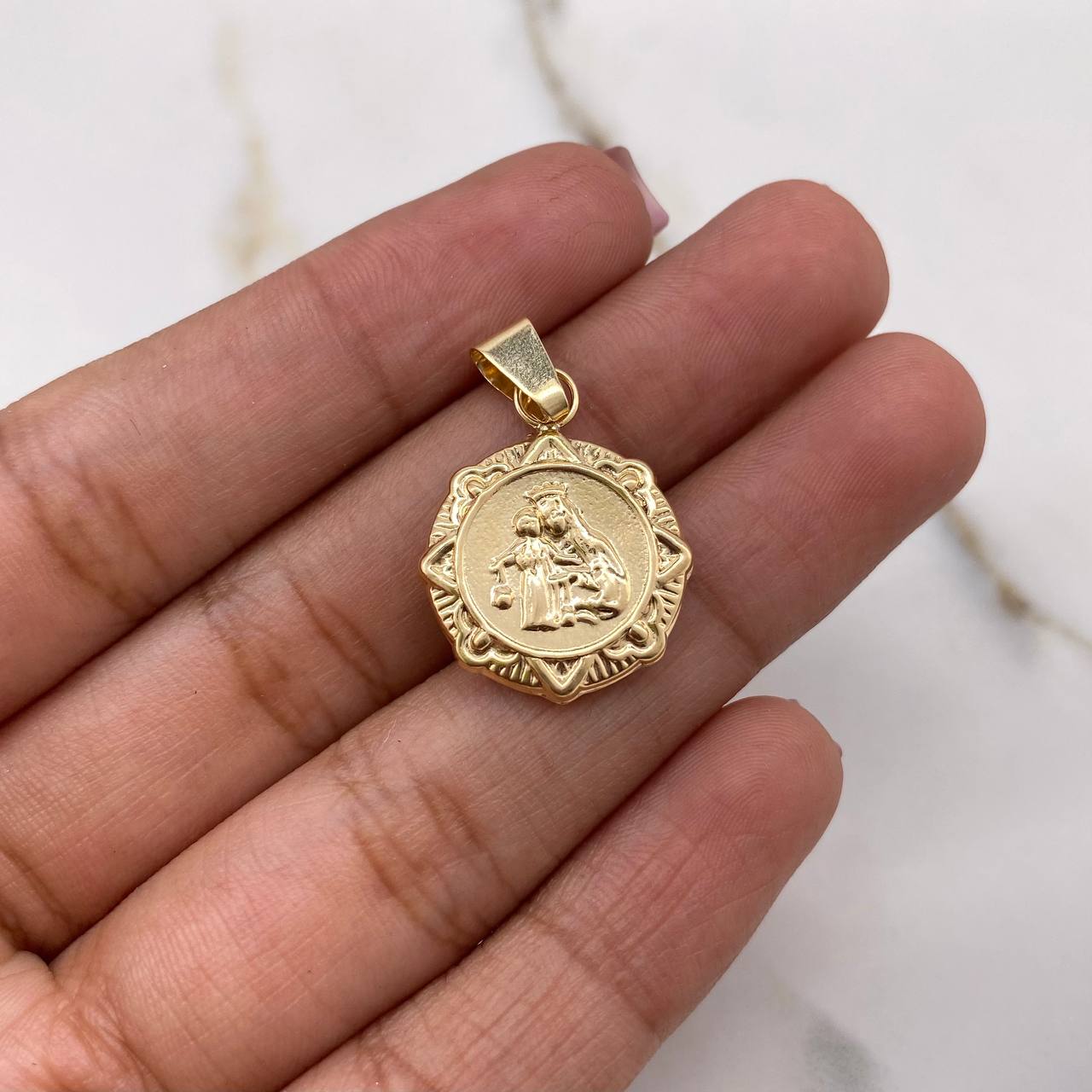 Dije Virgen del Carmen 1.4gr / 2.6cm / Troquelado Oro Amarillo &