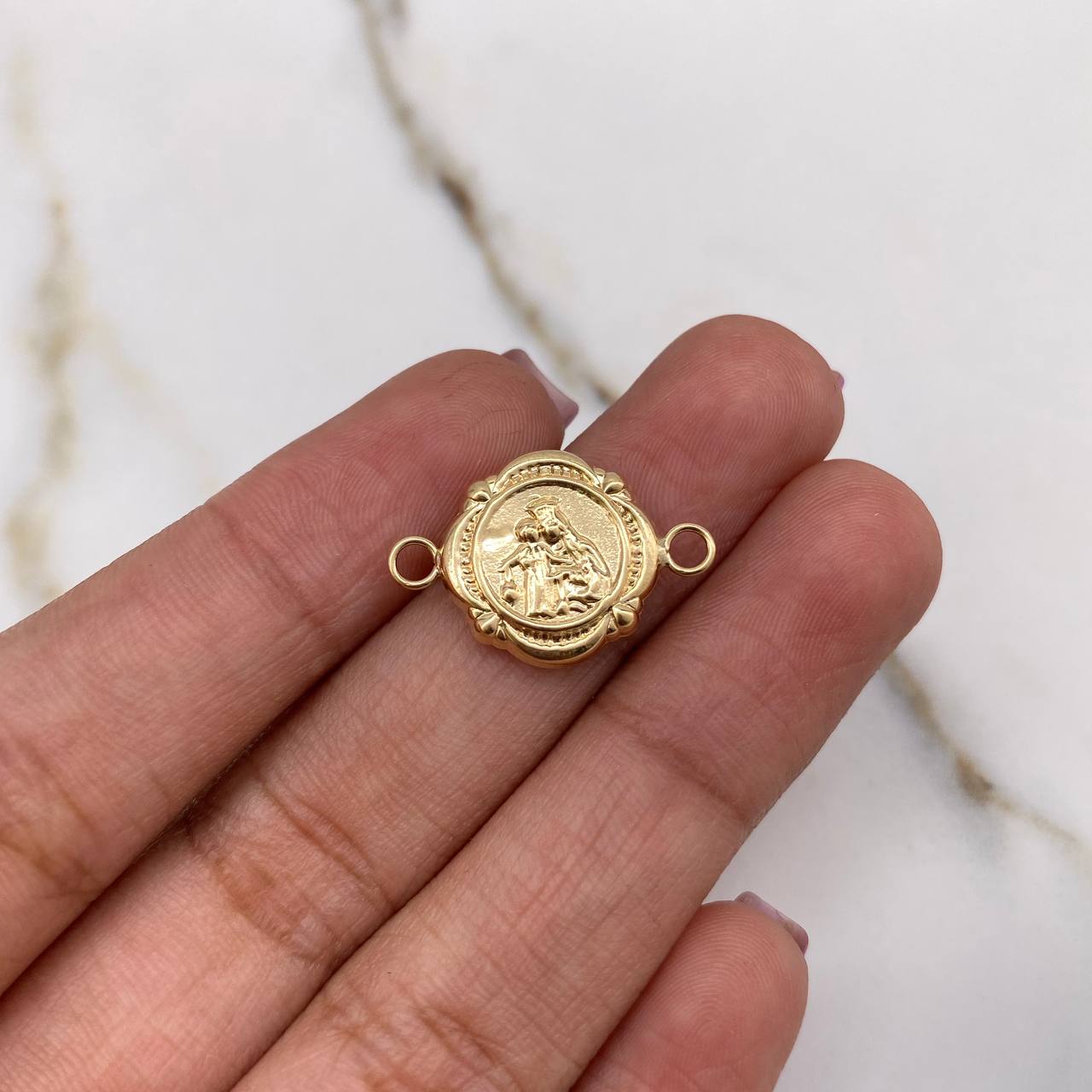 Herraje Virgen del Carmen 0.95gr / 1.9cm / Troquelado Oro Amarillo &