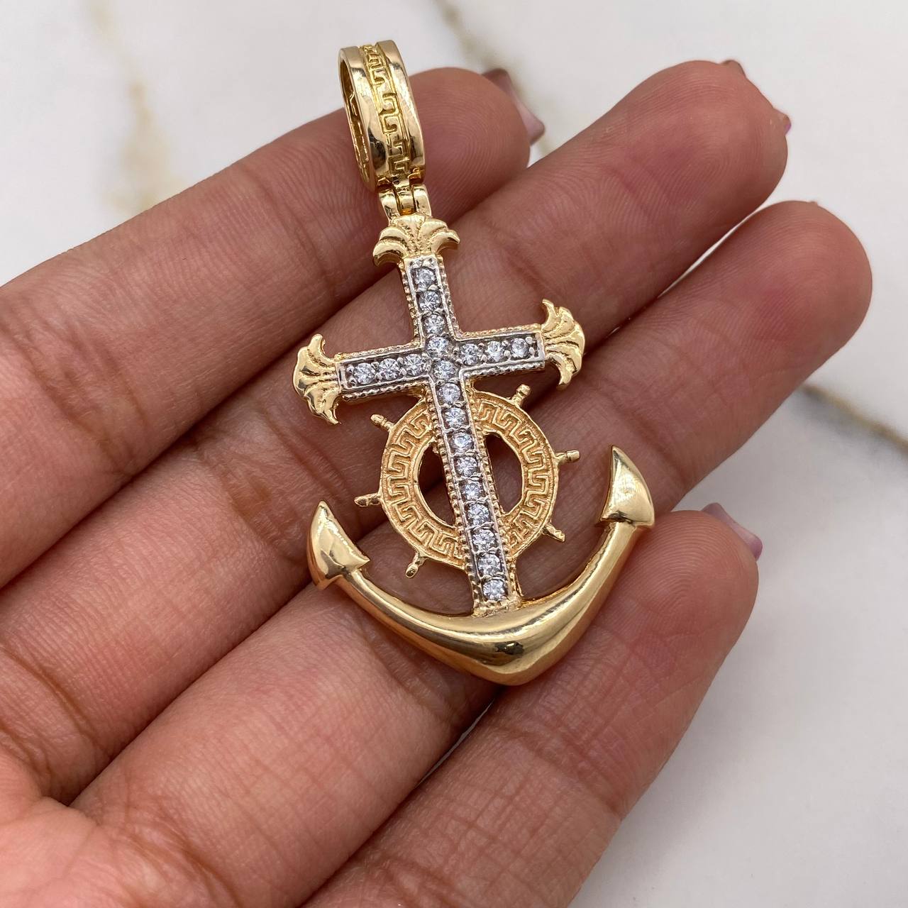 Dije Ancla Timon 6.2gr / 4.5cm / Circones Blancos Tres Oros &