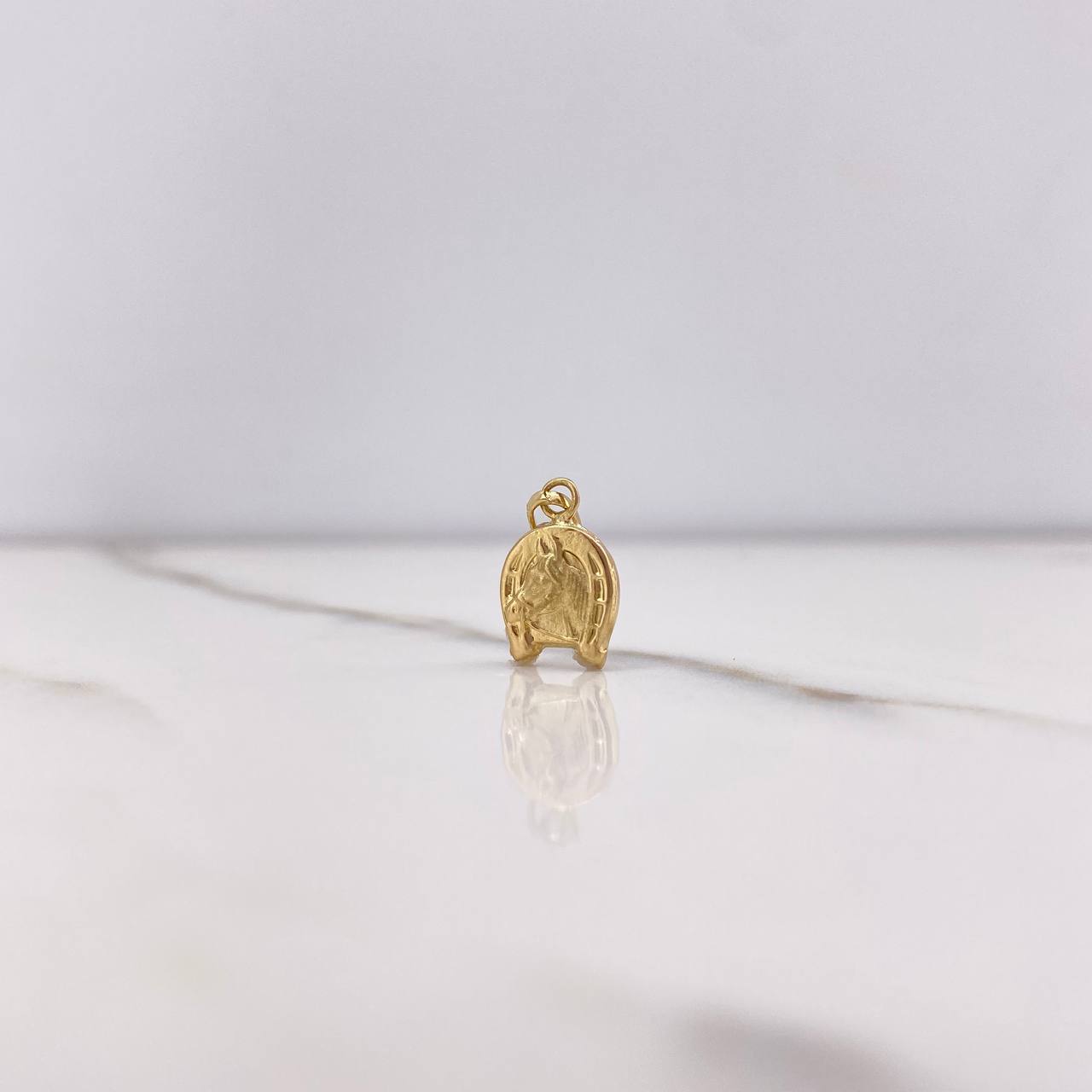 Dije Herradura Caballo 0.5gr / 1.5cm / Troquelado Oro Amarillo &