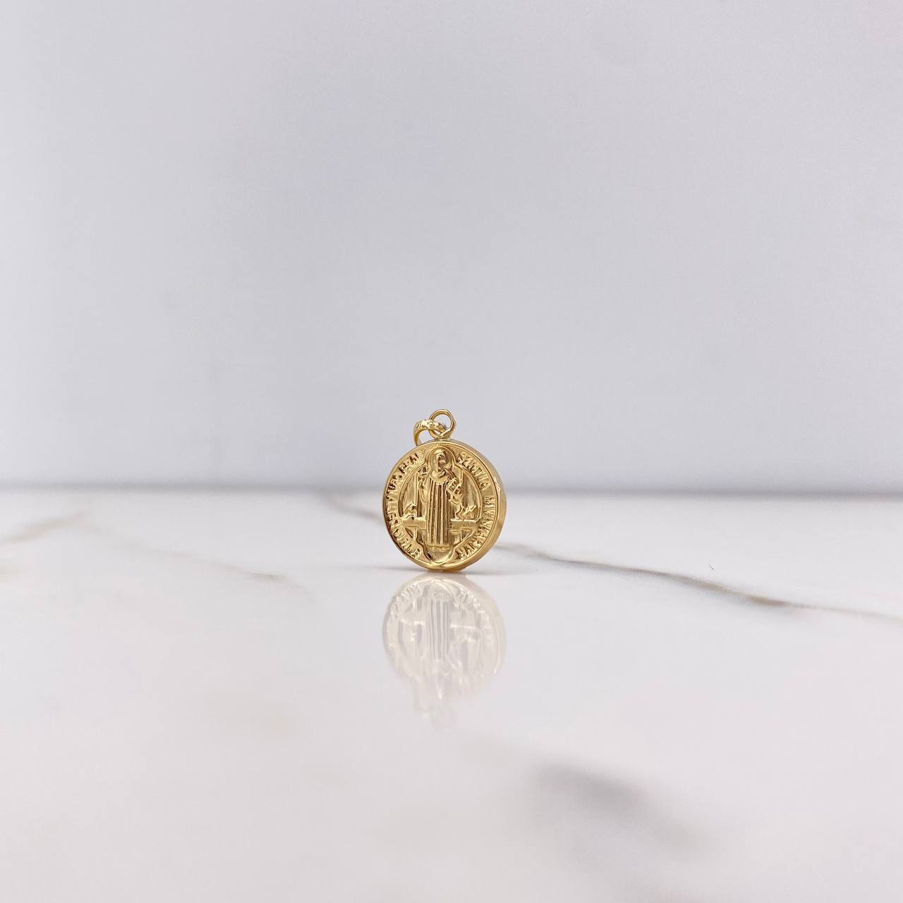 Dije San Benito 0.8gr / 2cm / Troquelado Oro Amarillo &