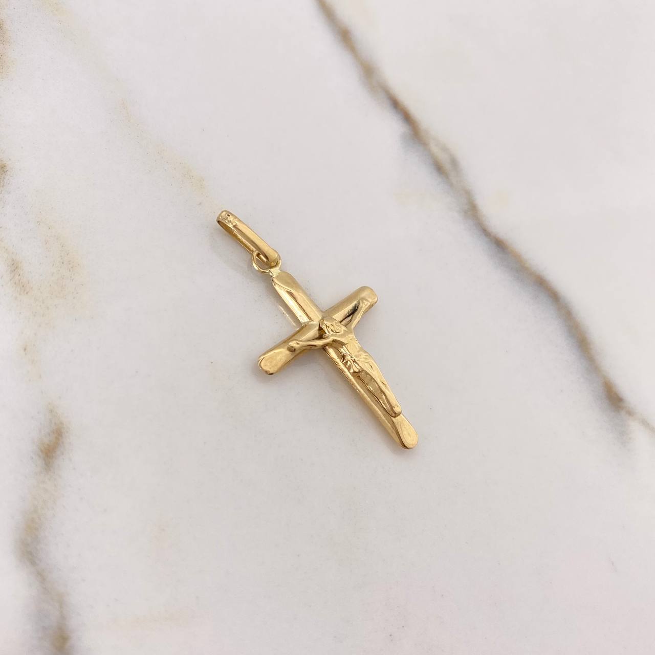 Dije Cruz Cristo 1.1gr / 3.5cm / Puntas Planas Oro Amarillo &
