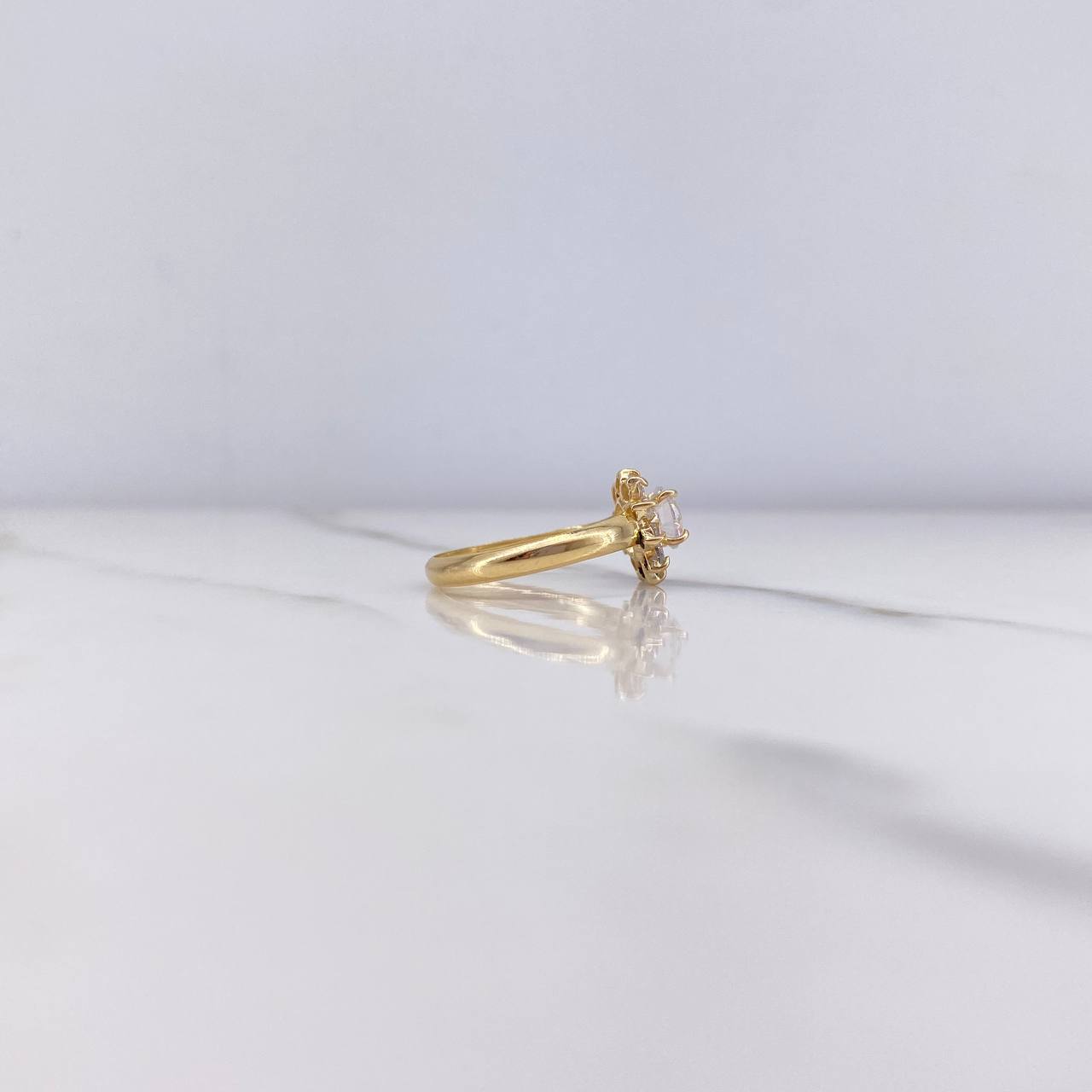 Anillo Flor De Loto 1.65gr / T6 1/2 / Circones Blancos Oro Amarillo $