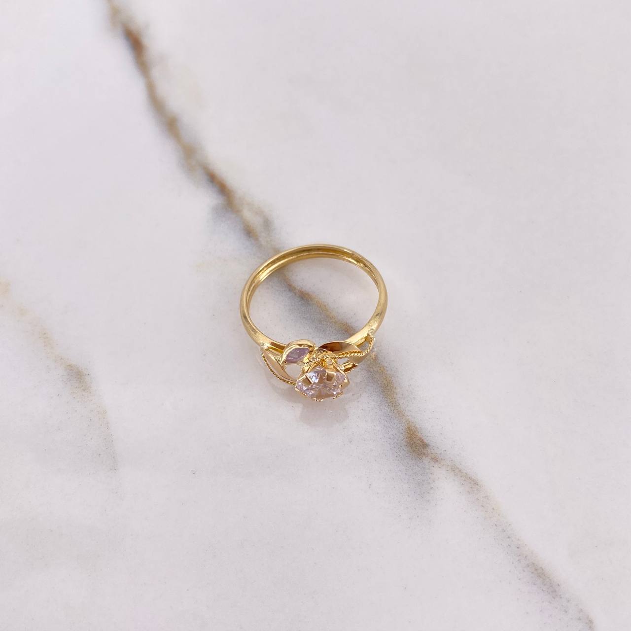 Anillo Solitario Flor 1.6gr / T6 1/4 / Circones Lilas Blanco Oro Amarillo $