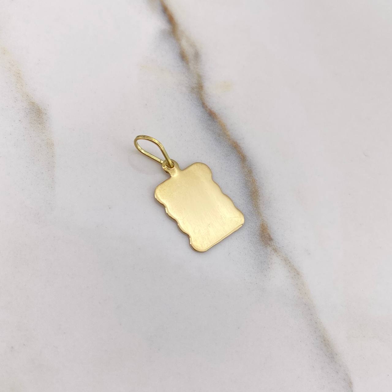 Dije Placa Pergamino 0.65gr / 2.2cm / 10mm-13mm Liso Oro Amarillo $