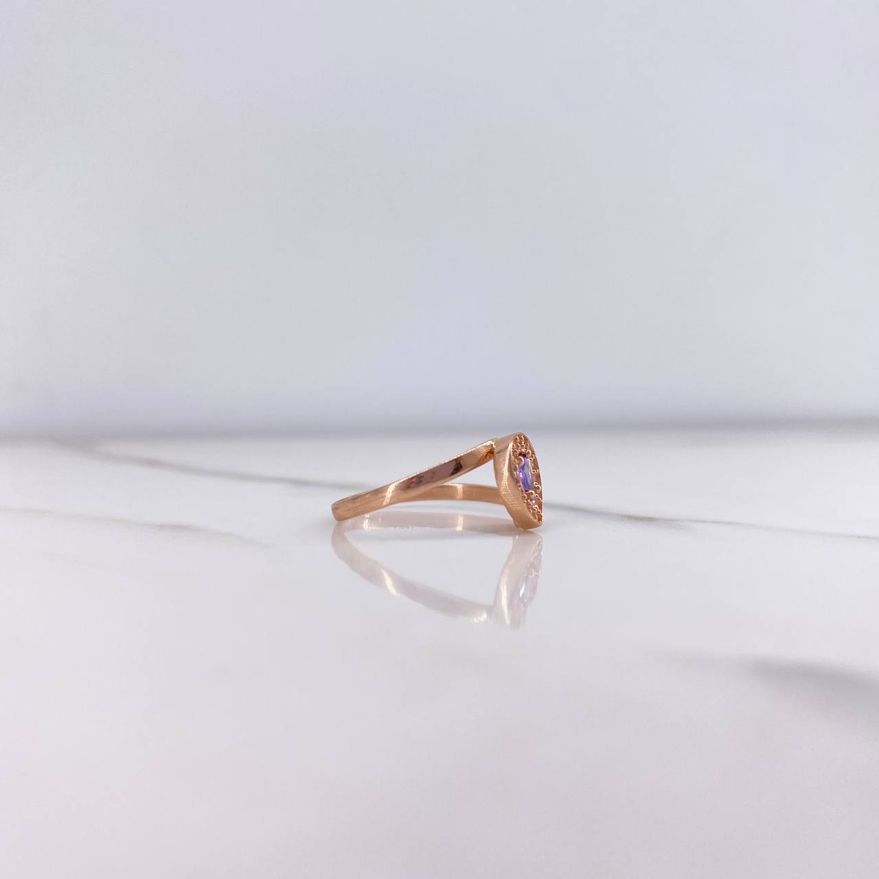 Anillo Gota 1.4gr / T6 1/4 / Lineas Invertidas Circones Lila Blancos Oro Rosa $