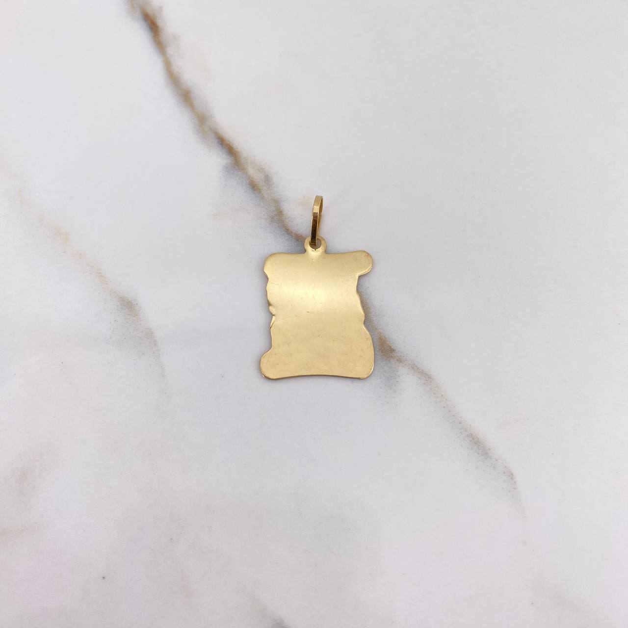 Dije Placa Pergamino 1.85gr / 3cm / 19mm-23mm Liso Oro Amarillo $