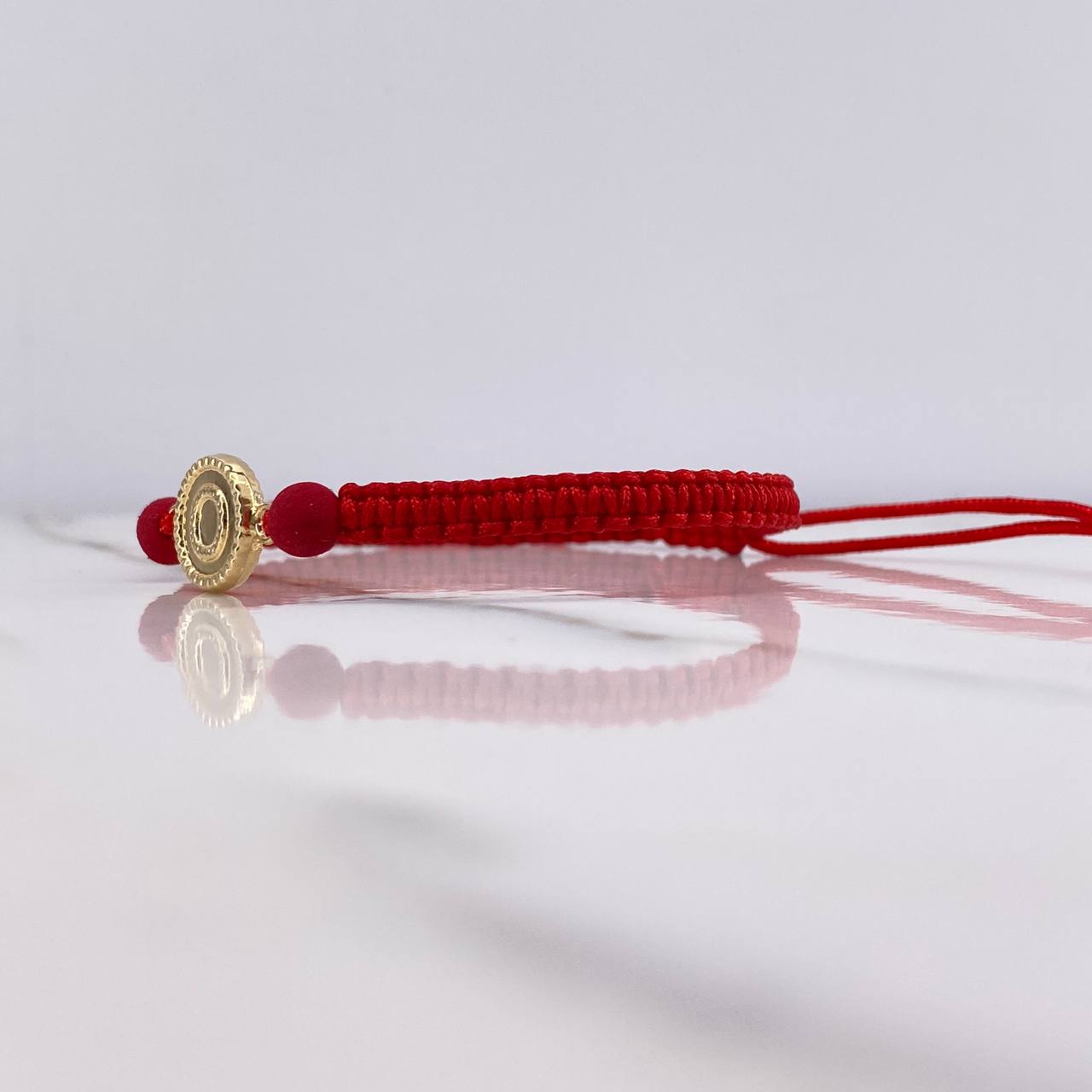 Pulsera Roja Herraje Letra O 0.55gr / 1.5cm / 5mm Troquelado Bolas Neoprenos Rojo Oro Amarillo $