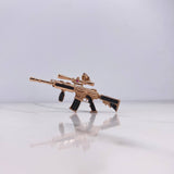 Dije Arma Fusil M 15.95gr / 6.8cm / Circones Negros Fucsia Oro Rosa $