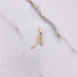 Dije Letra A 0.55gr / 2cm / Circones Blancos Oro Amarillo $