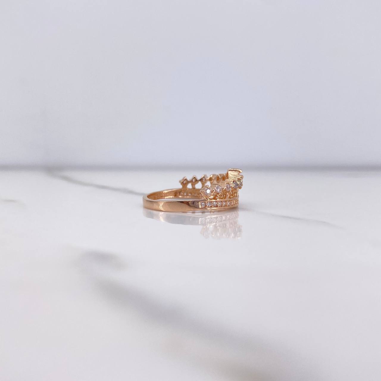 Anillo Corona Reina 2.85gr / T5 3/4 / Circones Blancos Oro Rosa $