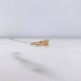 Anillo Corona Reina 2.75gr / T7 1/2 / Circones Blancos Oro Amarillo $