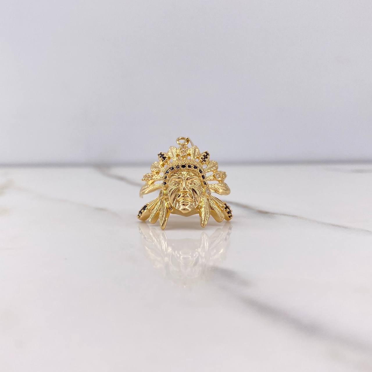 Dije Indio 5.5gr / 2.6cm / Circones Negros Blancos Oro Amarillo &