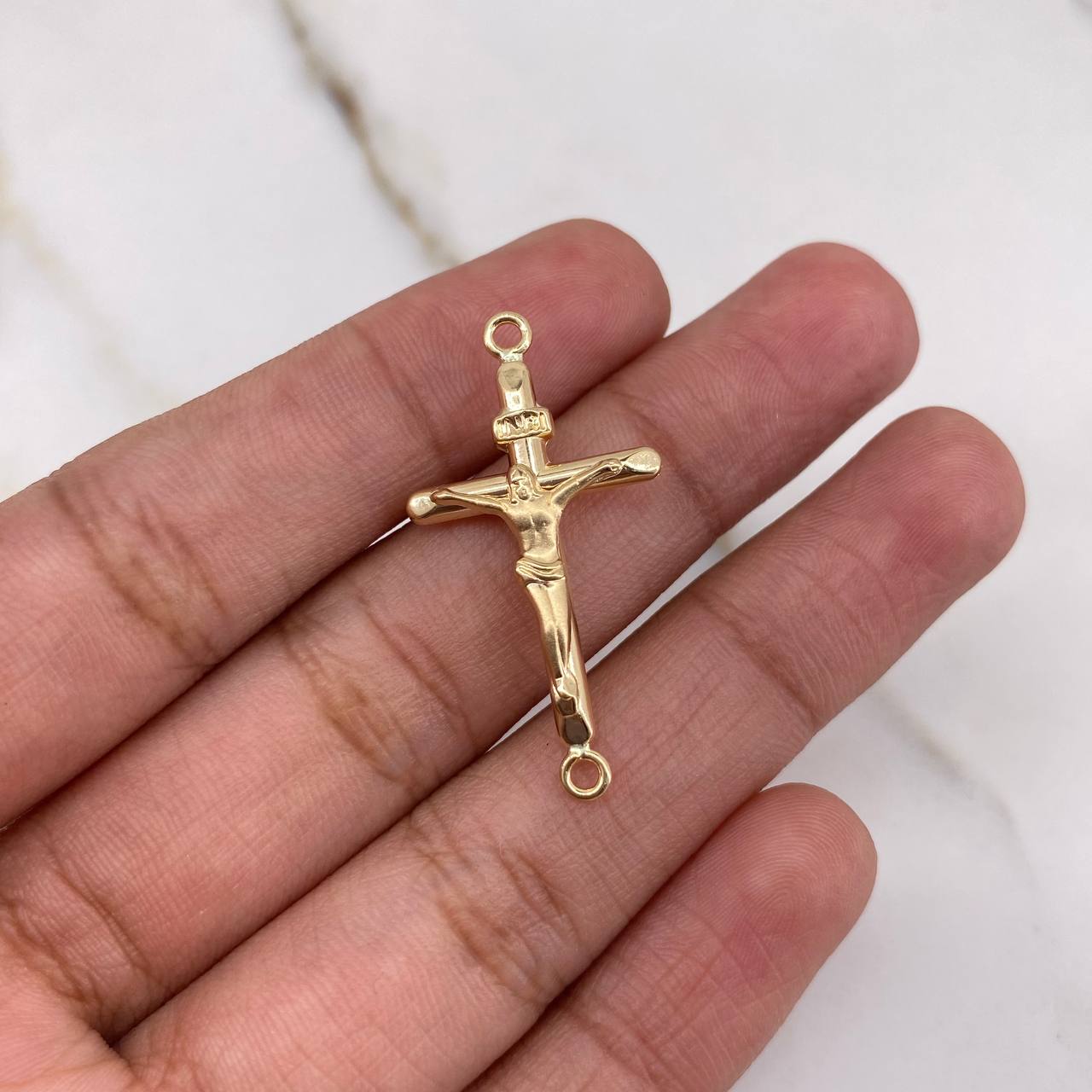 Herraje Cruz Cristo 1.05gr / 3.1cm / Puntas Planas Oro Amarillo &