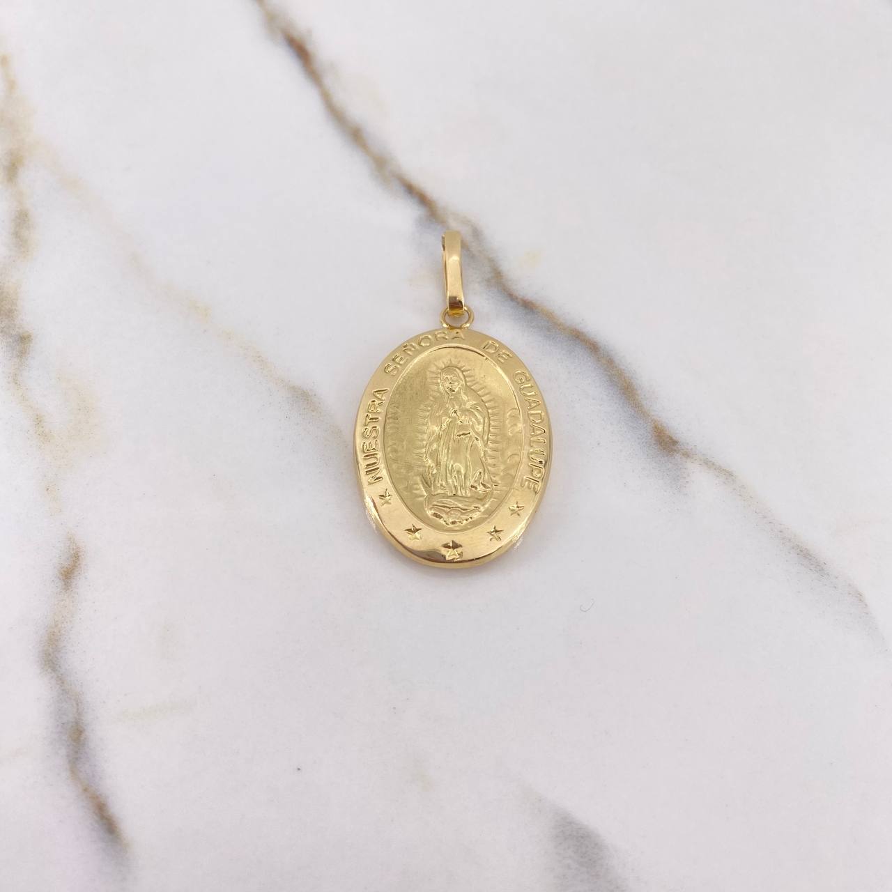Dije Virgen Guadalupe 3.6gr / 4.4cm / Troquelado Oro Amarillo &