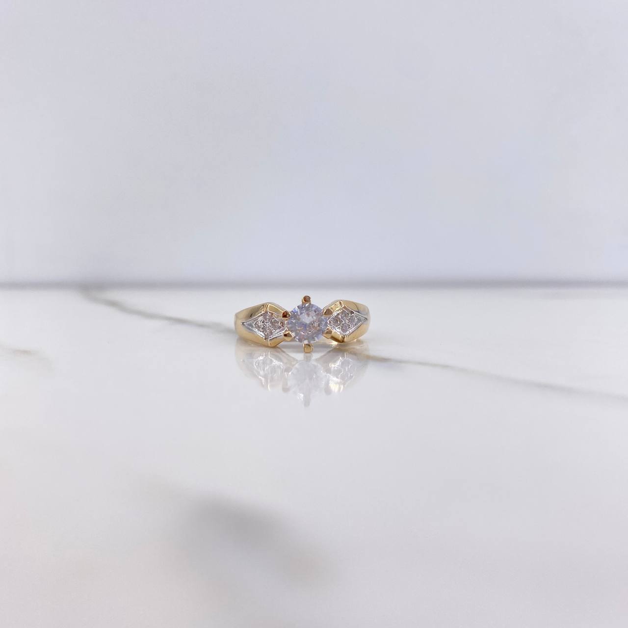 Anillo Solitario Rombos 3.5gr / T6 1/2 / Circones Blancos Dos Oros Amarillo Blanco &