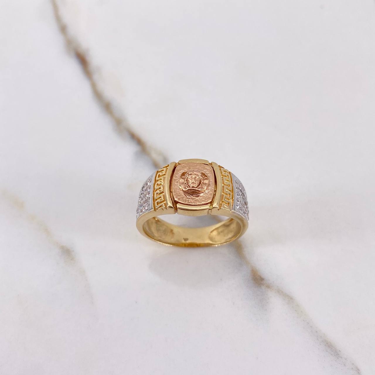 Anillo Medusa Tribal 8.9gr / T10 / Circones Blancos Tres Oros &