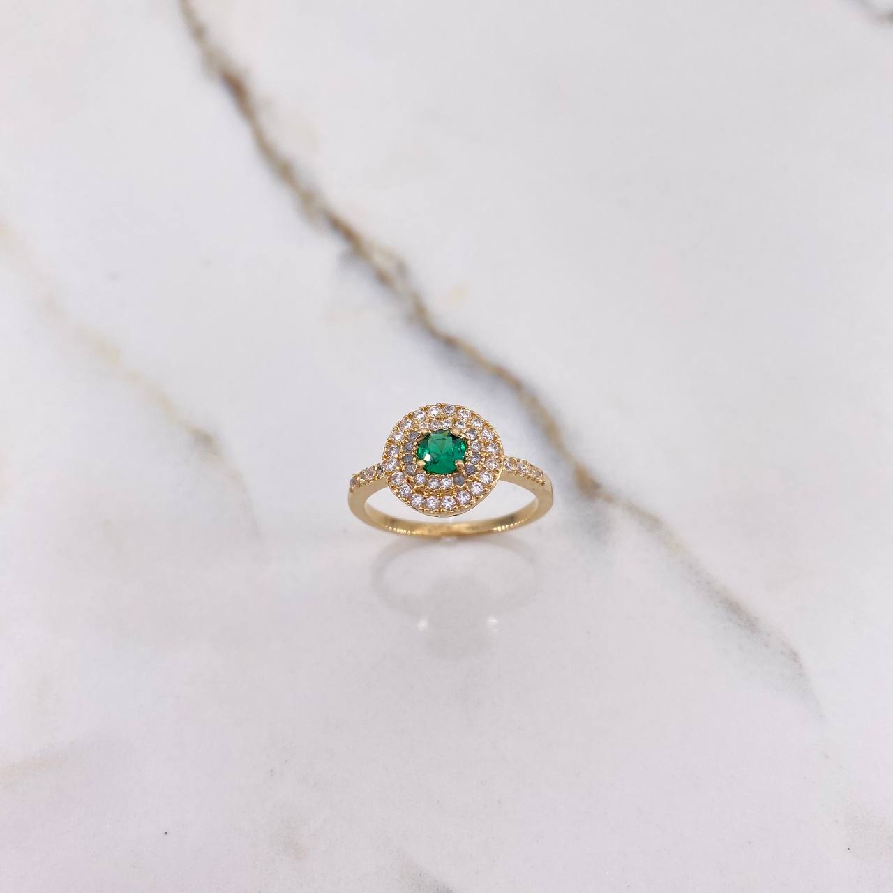 Anillo Halo 3.7gr / T6 1/4 / Circones Verde Blancos Oro Amarillo $