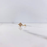 Anillo Abrazo Trebol 1.55gr / T6 3/4 / Circones Blancos Oro Amarillo $