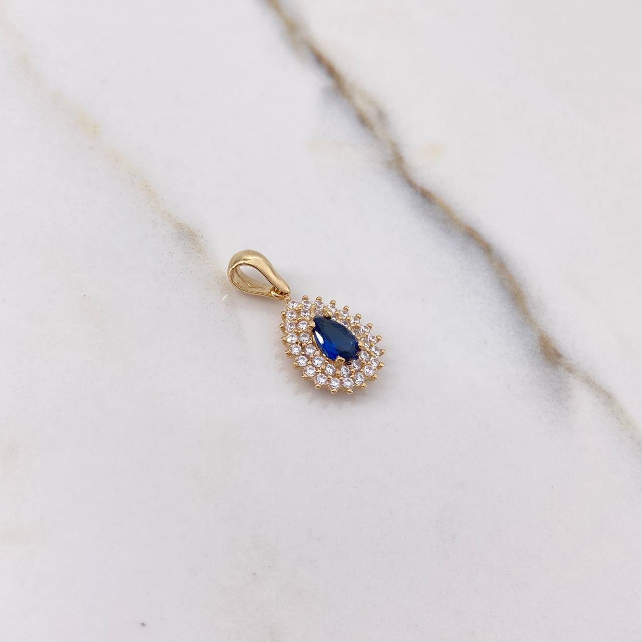 Dije Gota 1.75gr / 1.9cm / Circones Azul Blancos Oro Amarillo $