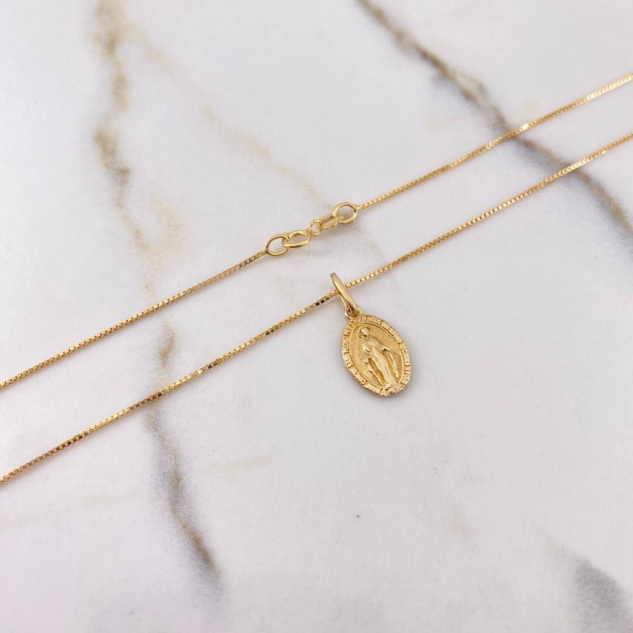 Cadena Veneciana 1.8gr 50cm + Dije Virgen Milagrosa Plana 0.8gr 1.8cm  / Oro Amarillo (Oferta) &