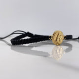 Pulsera Negra Herraje Virgen Del Carmen 0.8gr / 1.8cm / Troquelado Oro Amarillo &