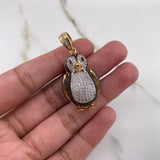 Dije Pingüino 11.75gr / 3.9cm / Circones Negros Blancos Oro Amarillo $