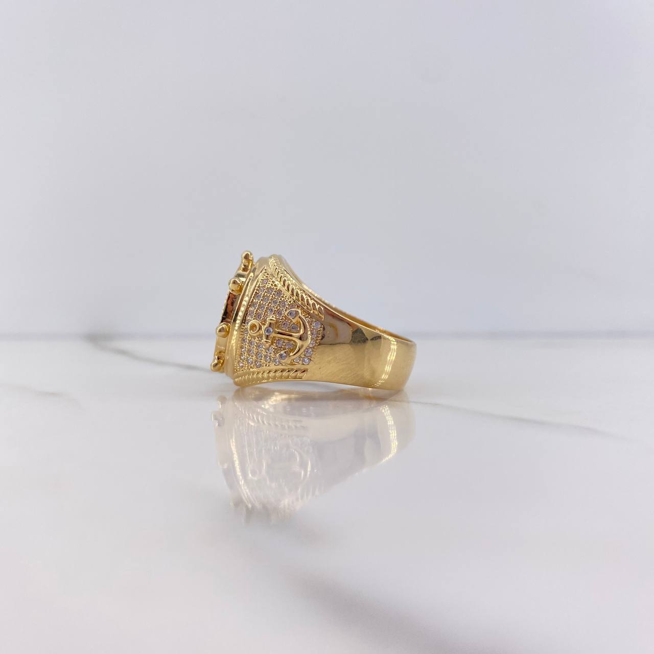 Anillo Timon 13.6gr / T11 1/4 / Circones Verde Blancos Oro Amarillo $