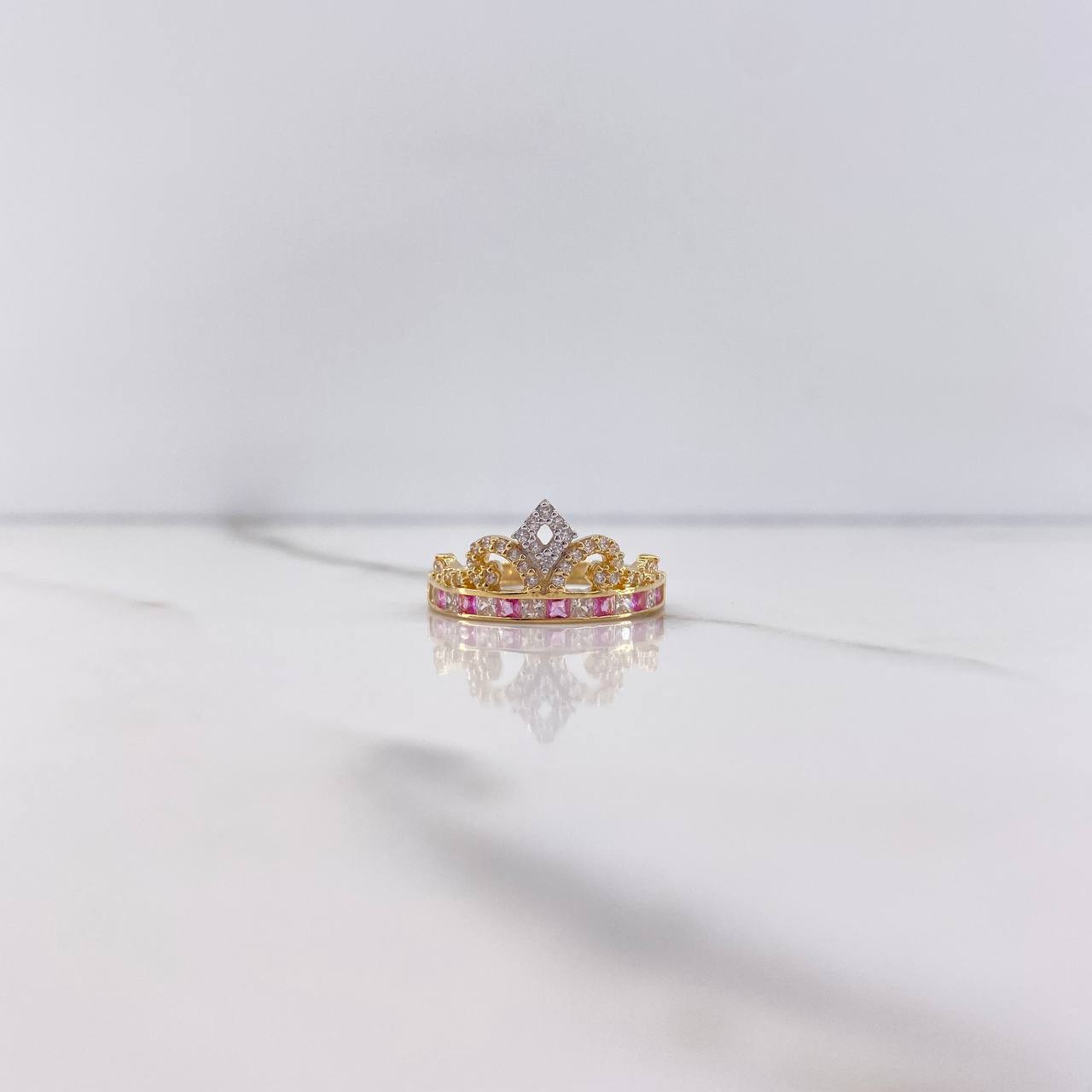 Anillo Corona 2.9gr / T6 1/4 / Circones Rosados Blancos Oro Amarillo $
