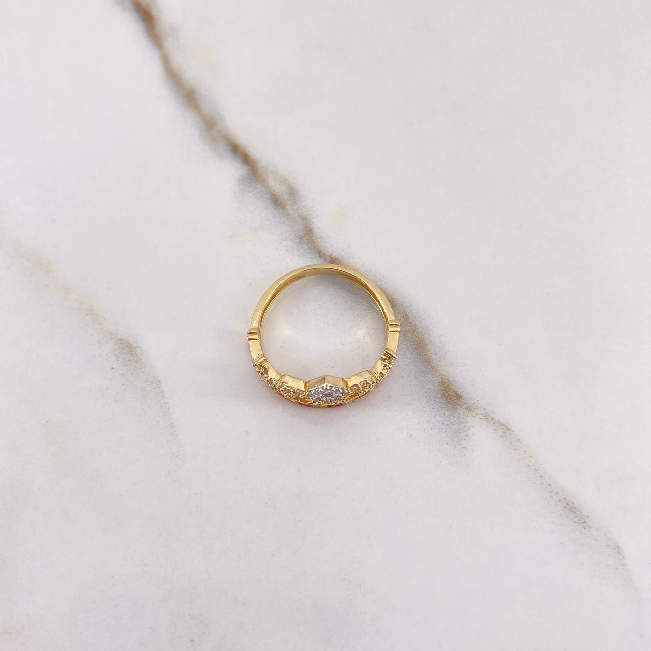 Anillo Corona 2.9gr / T6 1/4 / Circones Rosados Blancos Oro Amarillo $