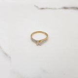 Anillo Solitario Linea Invertida 2.05gr / T7 1/2 / Circones Blancos Dos Oros Amarillo Blanco $