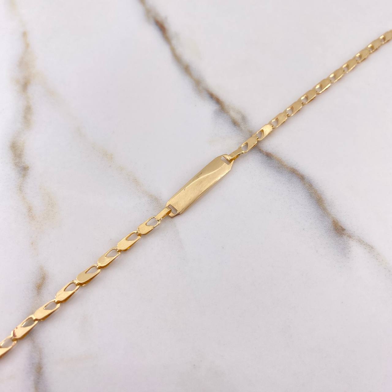 Pulso Bebé Ojiva 1.6gr / 16cm / 3mm Placa Rectangular Curva Liso Oro Amarillo $