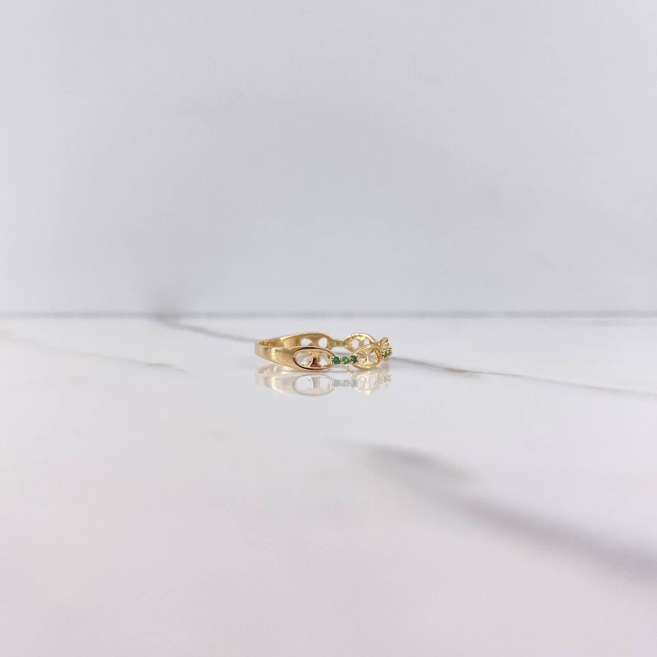 Anillo GC 1.3gr / T8 1/4 / Circones Verdes Oro Amarillo $