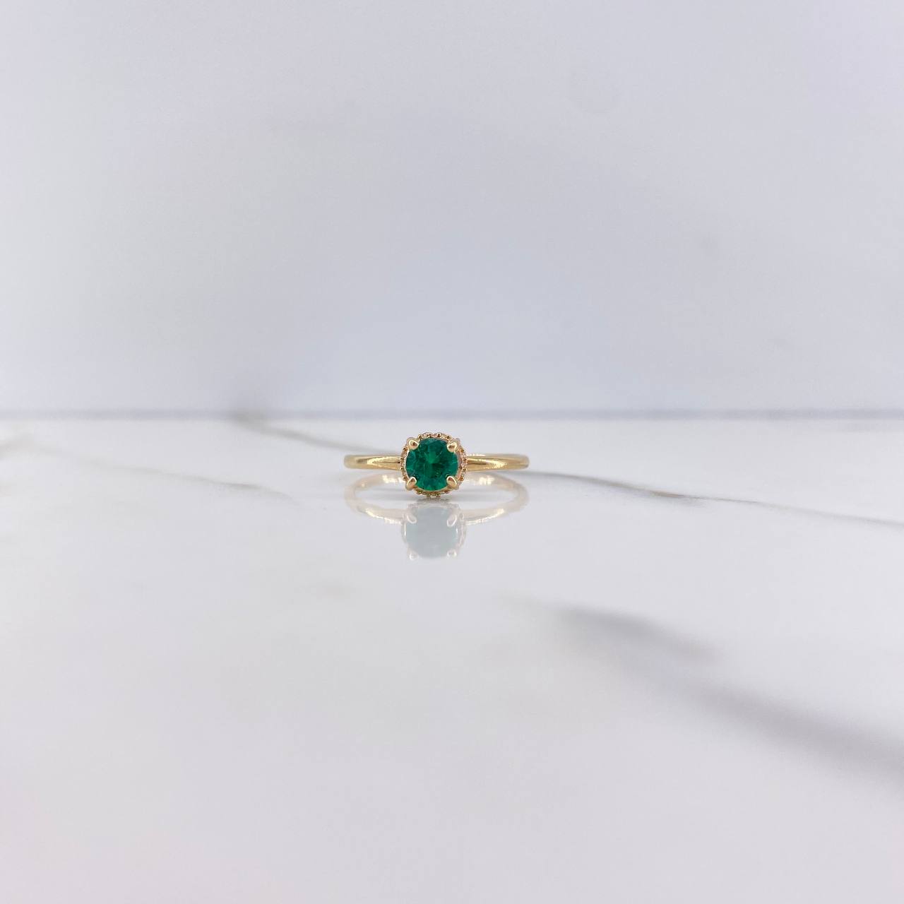 Anillo Solitario 2.1gr / T7 3/4 / Circones Verde Blancos Oro Amarillo $