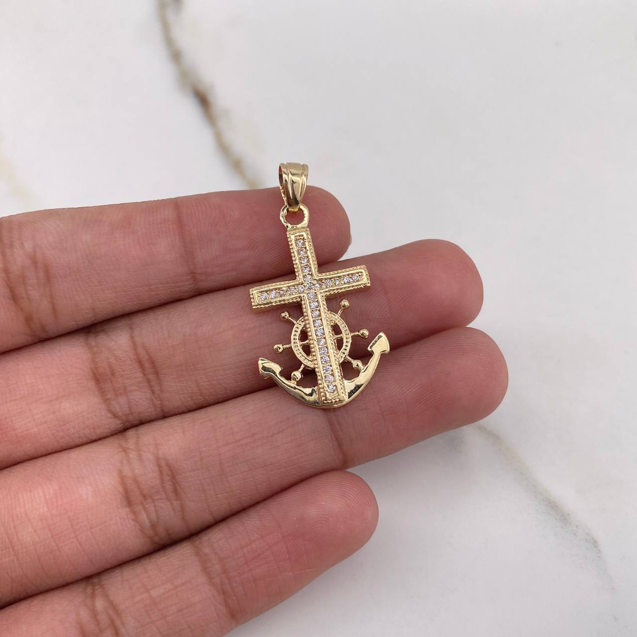 Dije Ancla Timon 2.6gr / 3.2cm / Circones Blancos Oro Amarillo $