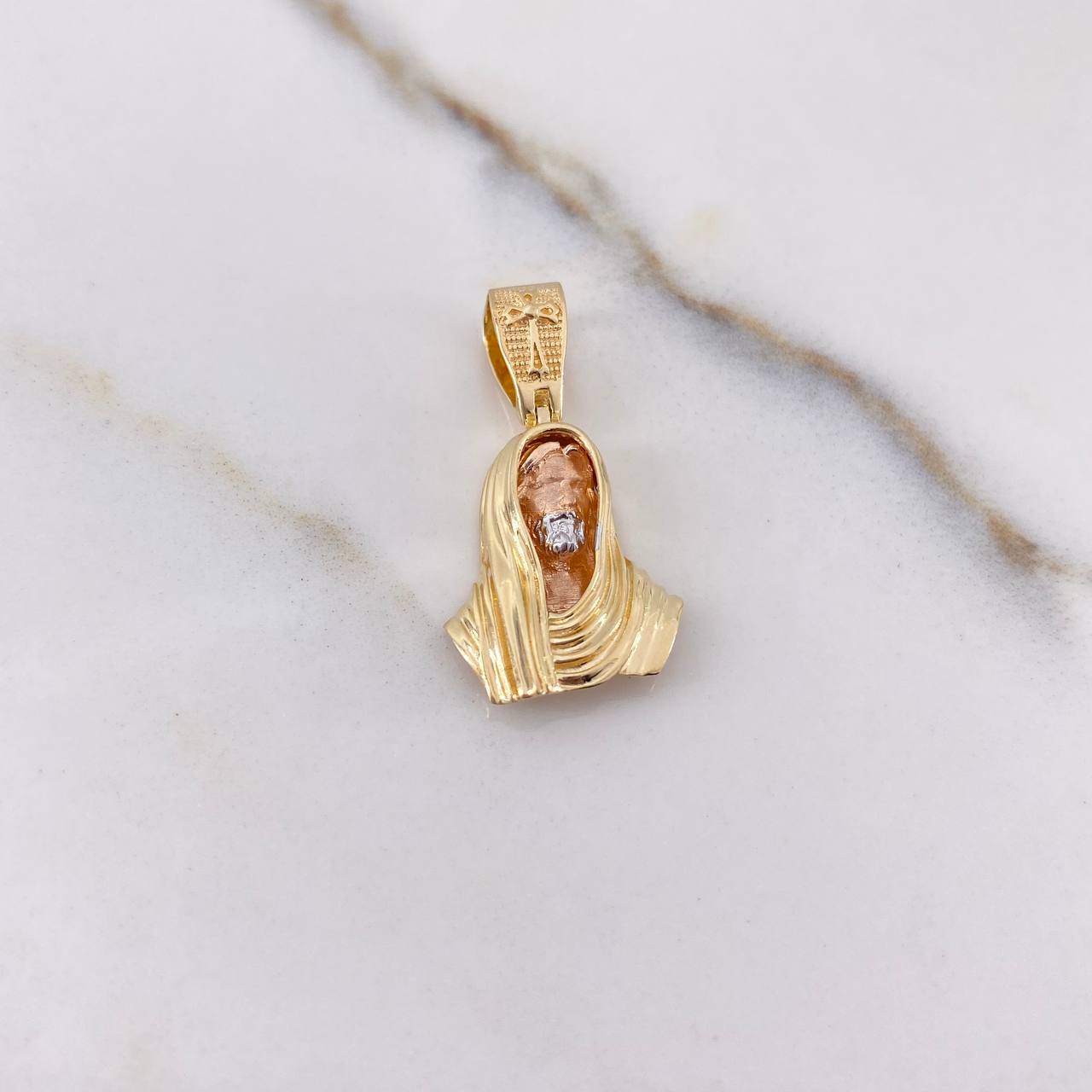 Dije Rostro de Cristo 3.25gr / 2.8cm / Tres Oros $
