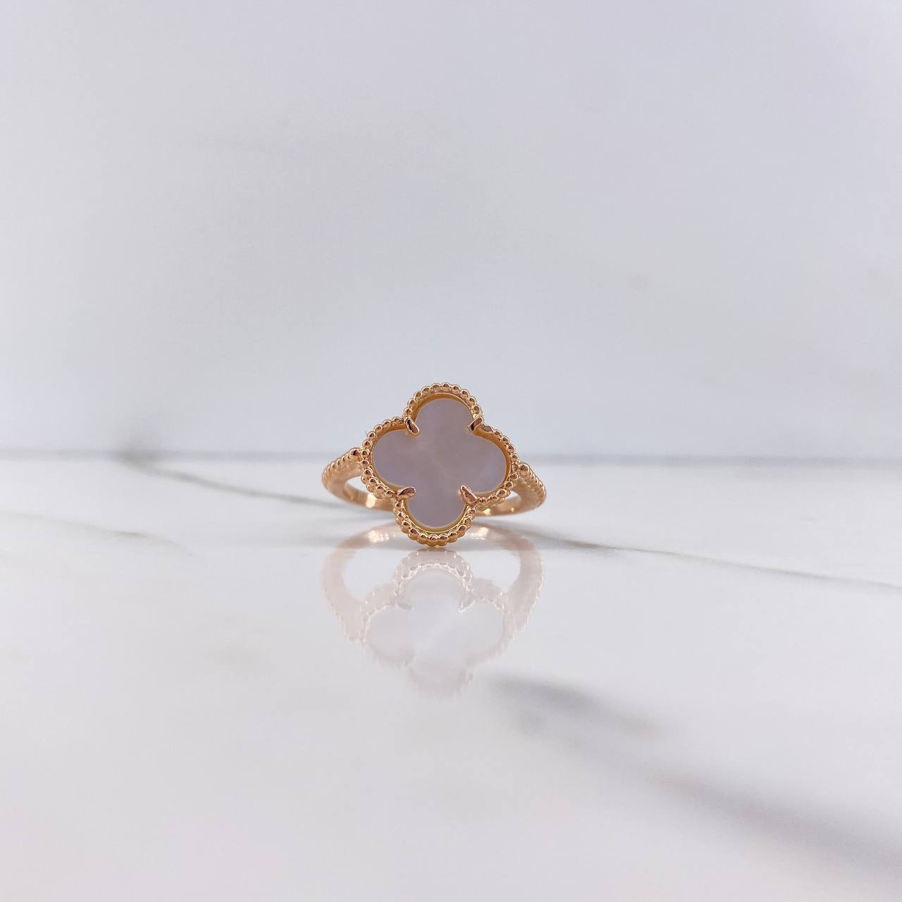 Anillo Trebol 4.25gr / T8 / Nacar Blanco Oro Rosa Nac.Esp. &