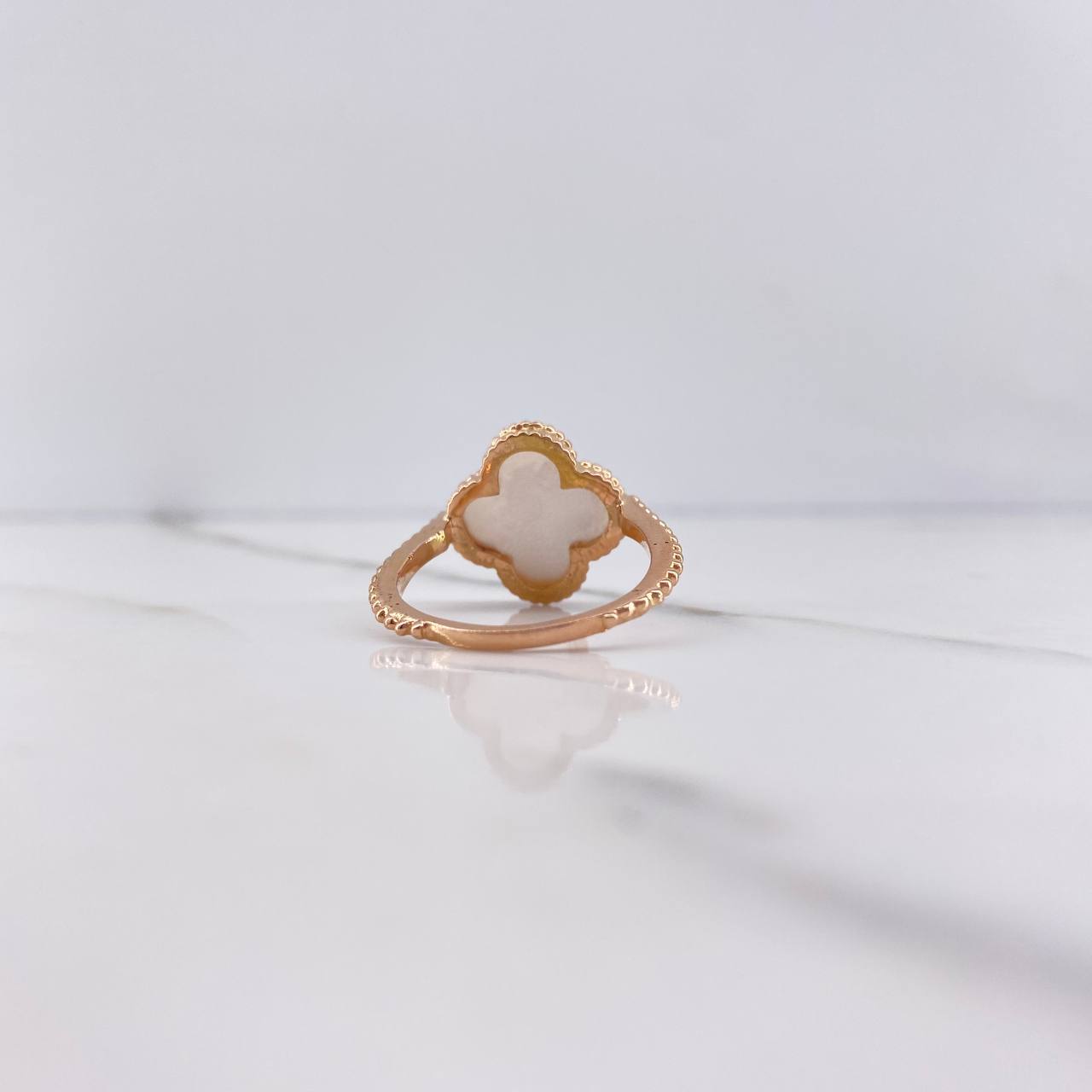 Anillo Trebol 4.25gr / T8 / Nacar Blanco Oro Rosa Nac.Esp. &