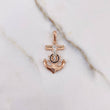 Dije Ancla Cristo Timon 2.6gr / 3.2cm / Circones Negros Dos Oros Blanco Rosa $