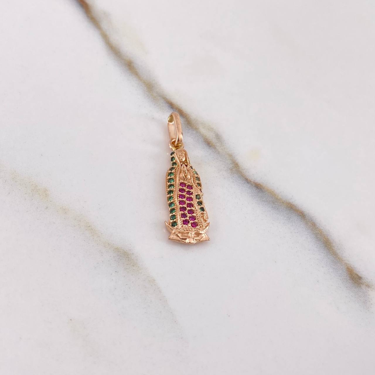 Dije Virgen de Guadalupe 1.8gr / 2.7cm / Circones Fucsias Verdes Blancos Oro Rosa &