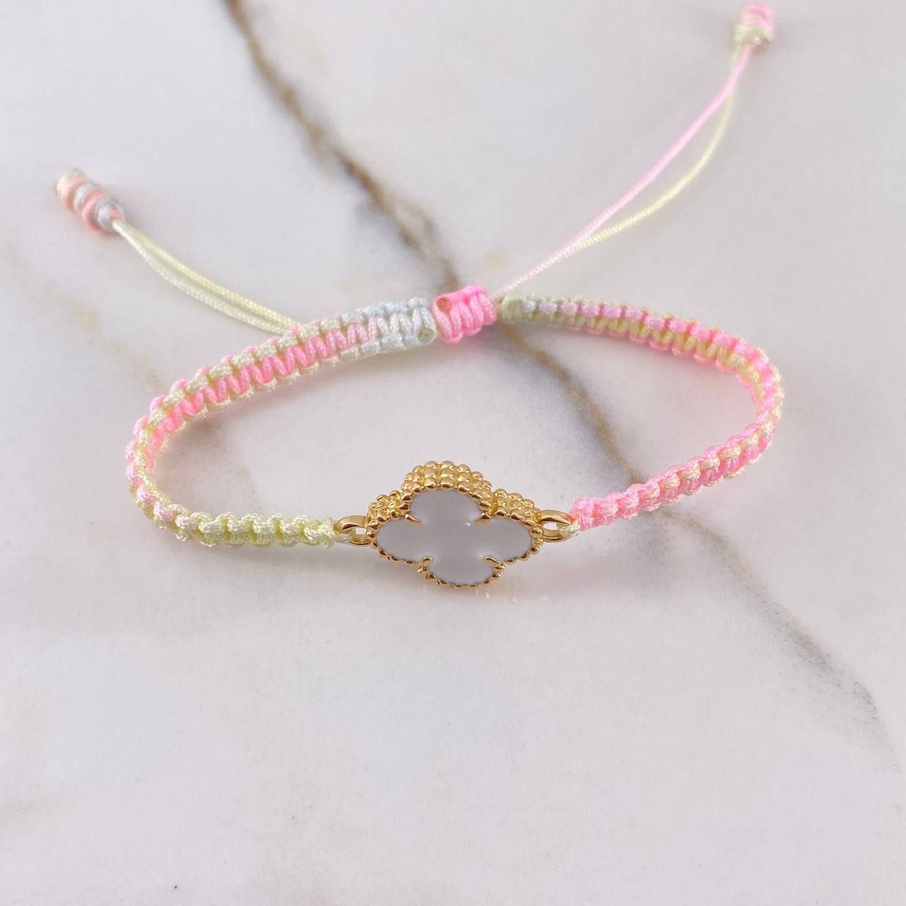 Pulsera Bicolor Trebol 3.1gr / Resina Blanca Oro Amarillo Nac.Esp. $