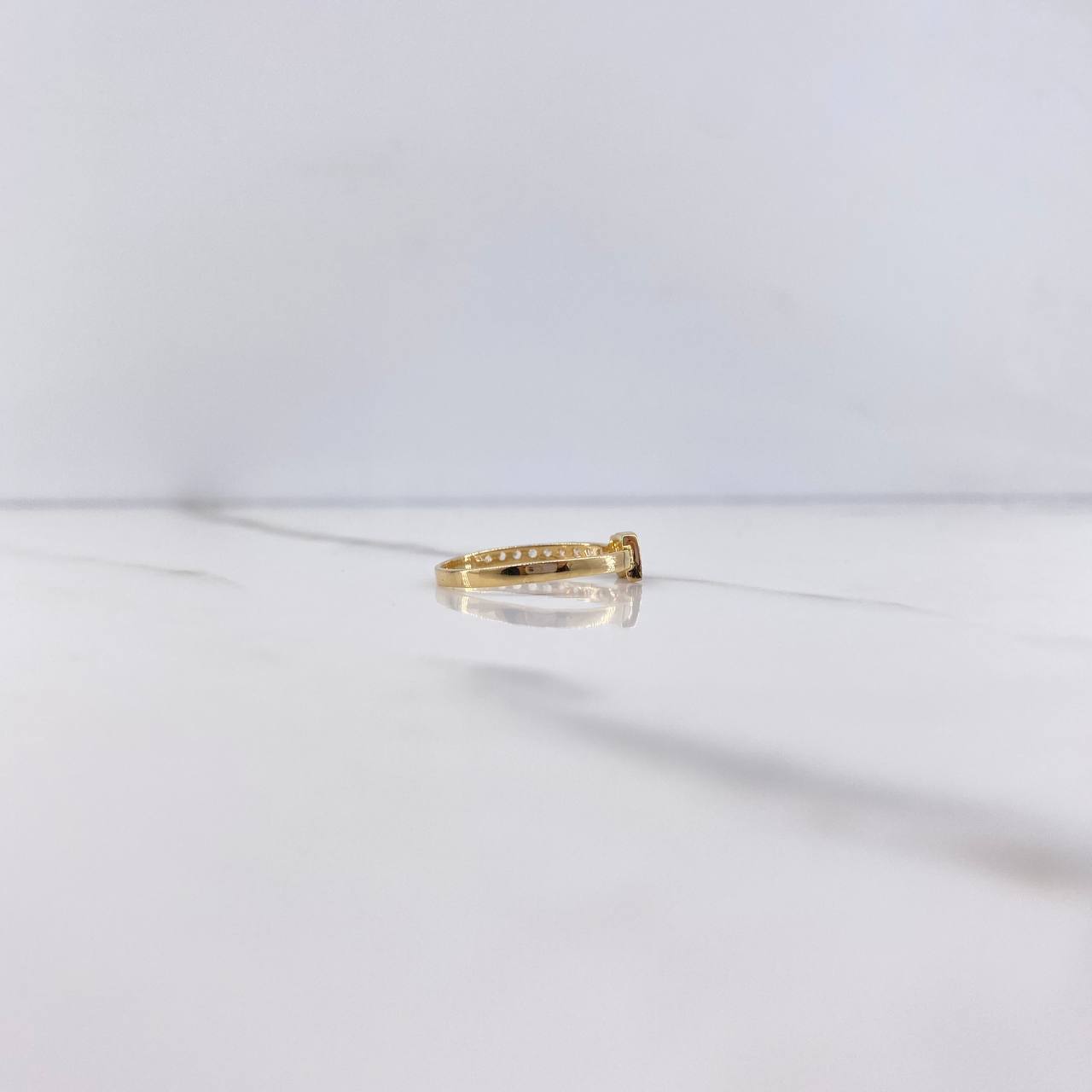 Anillo Fe 1.1gr / T6 / Circones Blancos Oro Amarillo &