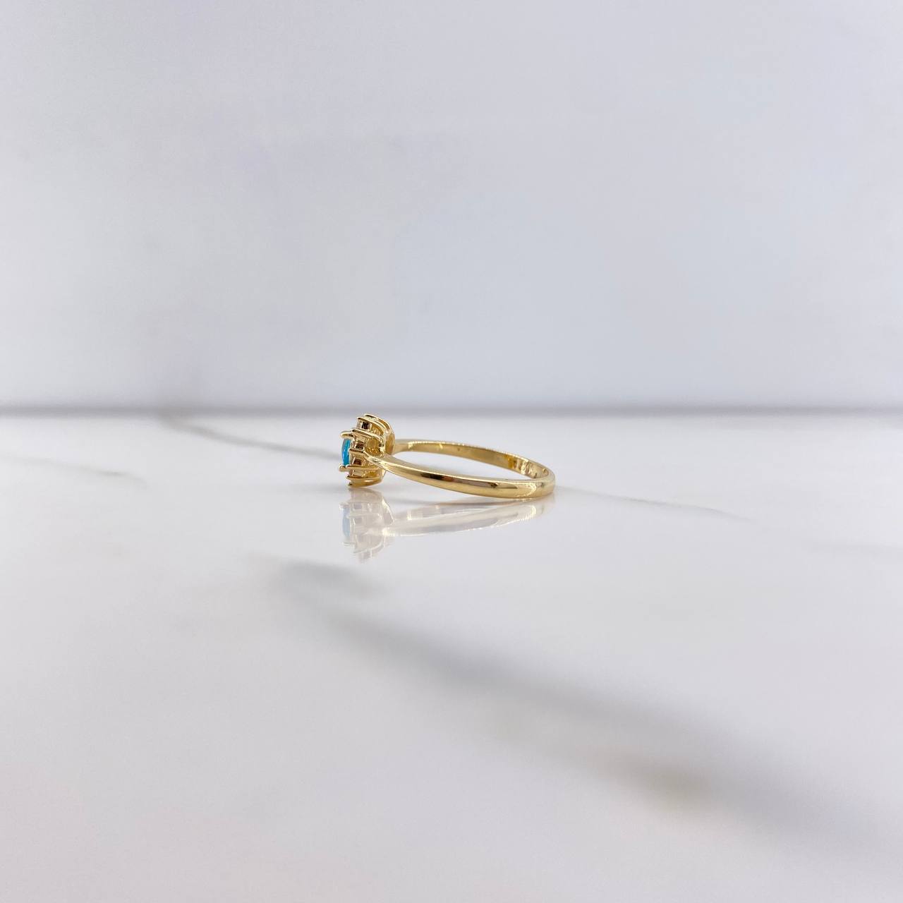 Anillo Halo Corazon 2.25gr / T6 1/4 / Circones Azul Blancos Oro Amarillo &